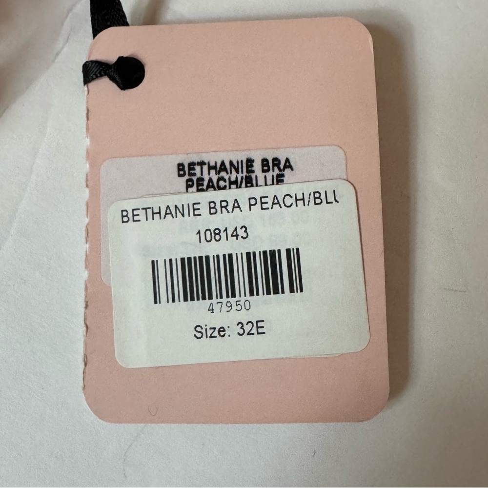 NWT AGENT PROVOCATEUR Bethanie Floral Appliquéd Tulle Underwire Bra in Peach 32E - Picture 3 of 16